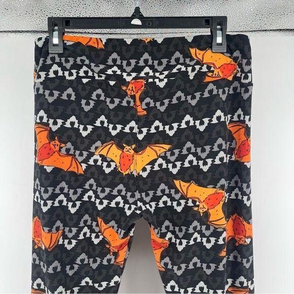 LuLaRoe Women’s Black Soft Stretchy Orange Bat Halloween Leggings Tall Curvy XL - Picture 8 of 12